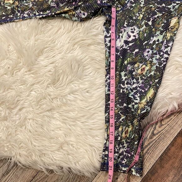 Lululemon Wunder Under Crop II *Full-On Luxtreme Floral Sport White Multi - Picture 8 of 13